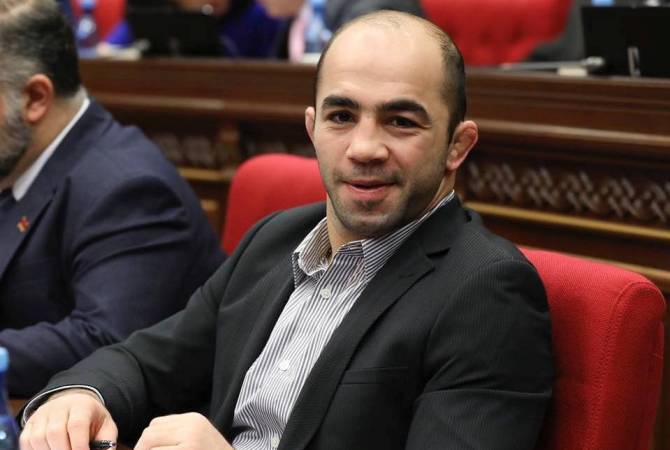 Ամսական ցմահ պատվո վճար չեմպիոններ պատրաստած մարզիչներին. Արսեն Ջուլֆալակյանի նախագիծը