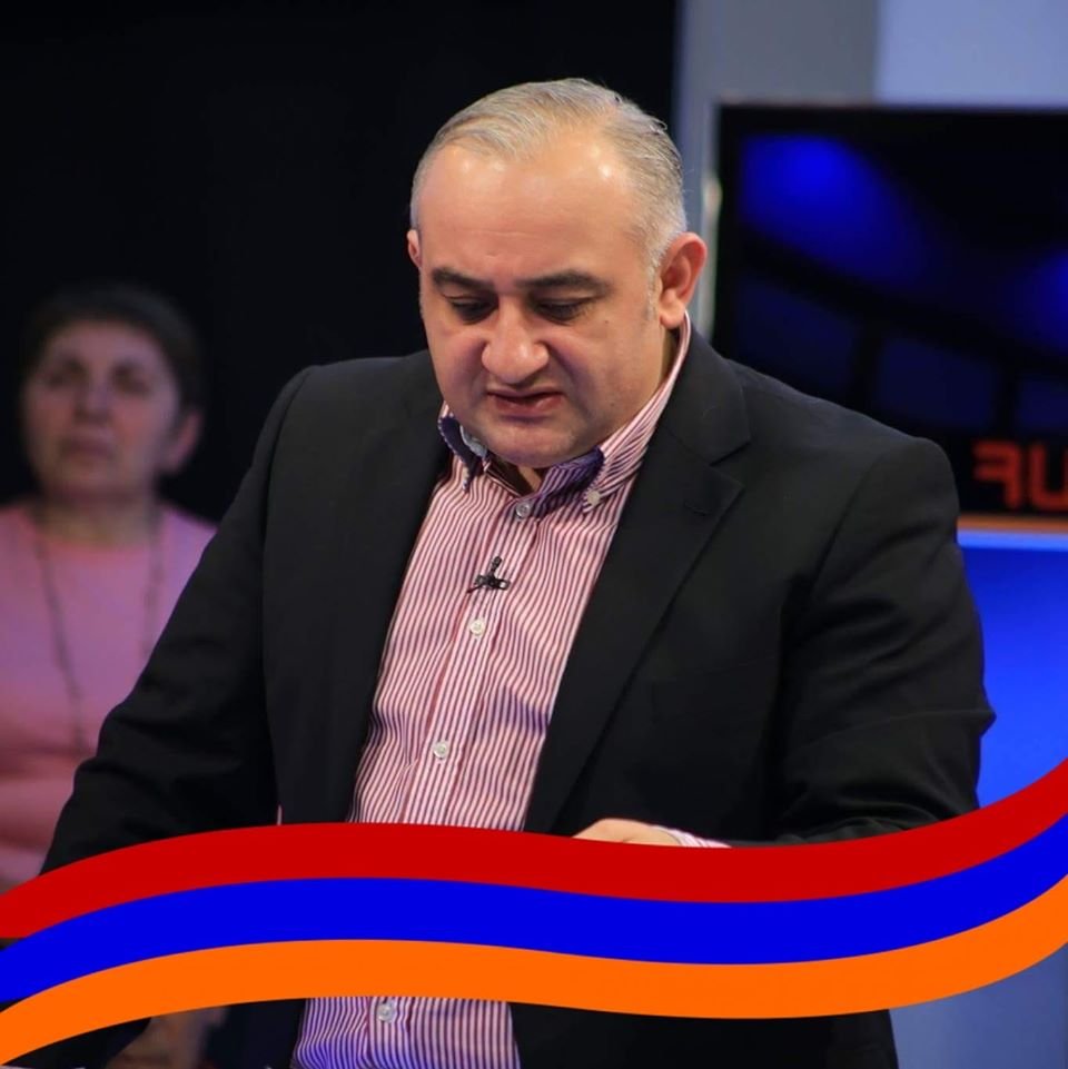 Լսում եմ պատմաբանների քննադատությունը կրթական չափորոշիչների մասին։Էլ դավադրություն,էլ թուրքեր,էլ ազգային դիմագիծ ու հայրենասիրություն