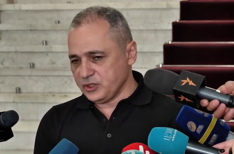 Ադրբեջանական կողմը ցանկացած պահի կարող է կտրել Կապանը. Վահե Հակոբյան