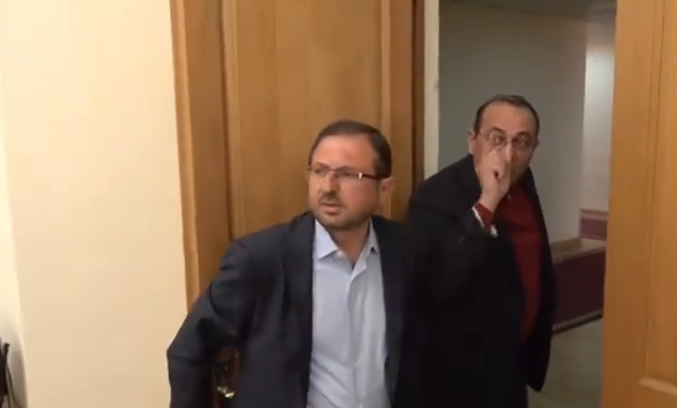 «Դատվելո՛ւ եք», «գնա՛, փողոցո՛ւմ ռազբորկա արա, դուք մենակ շոու անող եք, Ալիևի հետ կոմունացվում եք»