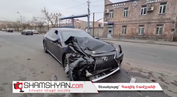 Խոշոր ավտովթար Երևանում. բախվել են Lexus LS500-ն ու Toyota Camry-ն. կա վիրավոր. օպերատիվ են գործել Երևանի գնդի պարեկները.