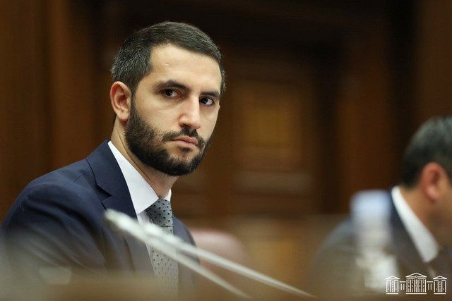 Արդեն հոգնեցնում եք՝ փոխե՛ք ձեր ոճը. Ալեն Սիմոնյանը մեկնել է Ինդոնեզիա որպես միջխորհրդարանական ԱԺ պատվիրակության ղեկավար. Ռուբեն Ռուբինյանը՝ Ա. Մանուկյանին