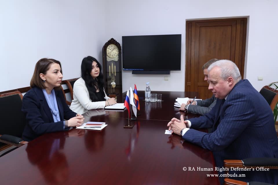 Մարդու իրավունքների պաշտպան Քրիստիննե Գրիգորյանը մայիսի 20-ին ընդունել է Հայաստանի Հանրապետությունում Ռուսաստանի Դաշնության արտակարգ և լիազոր դեսպան Սերգեյ Կոպիրկինին