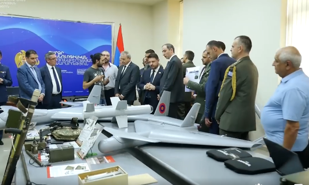 Հունաստանի ազգային պաշտպանության նախարարի տեղակալ Նիկոս Խարդալիասի գլխավորած պատվիրակությունն այցելել է ՀՀ  բարձր տեխնոլոգիական արդյունաբերության նախարարություն