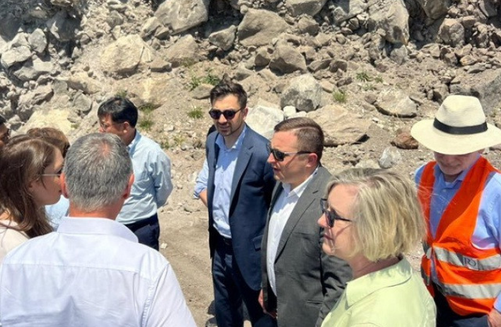 ԱԶԲ ներկայացուցիչներն այցելել են Հյուսիս-հարավ ճանապարհային միջանցք