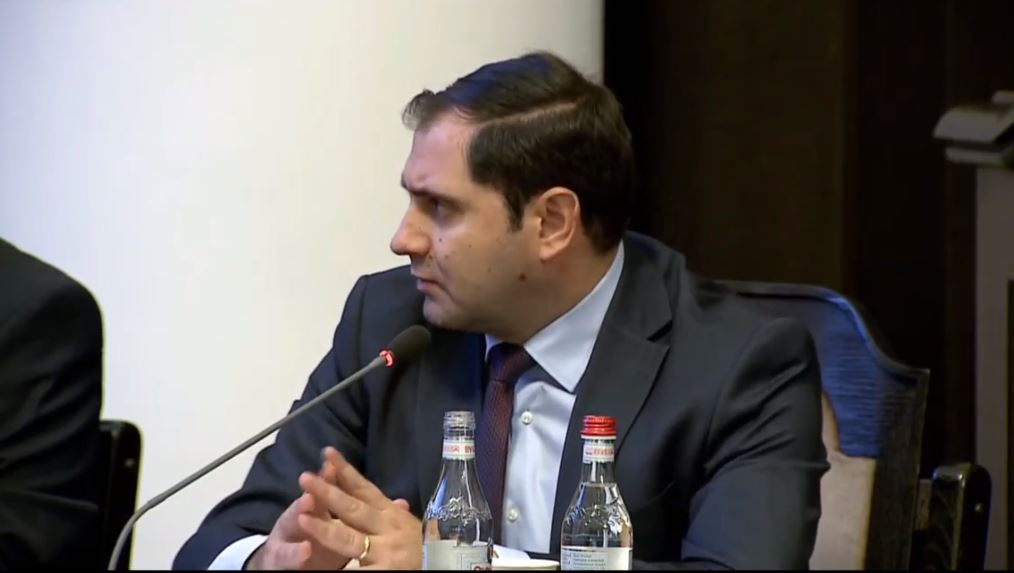 «Պատիվ ունեմ» ծրագրից միանգամից չենք հրաժարվի, բայց թեման քննարկվում է, քանի որ կան իրավապահների ուշադրությանն արժանի խնդիրներ. Պապիկյան