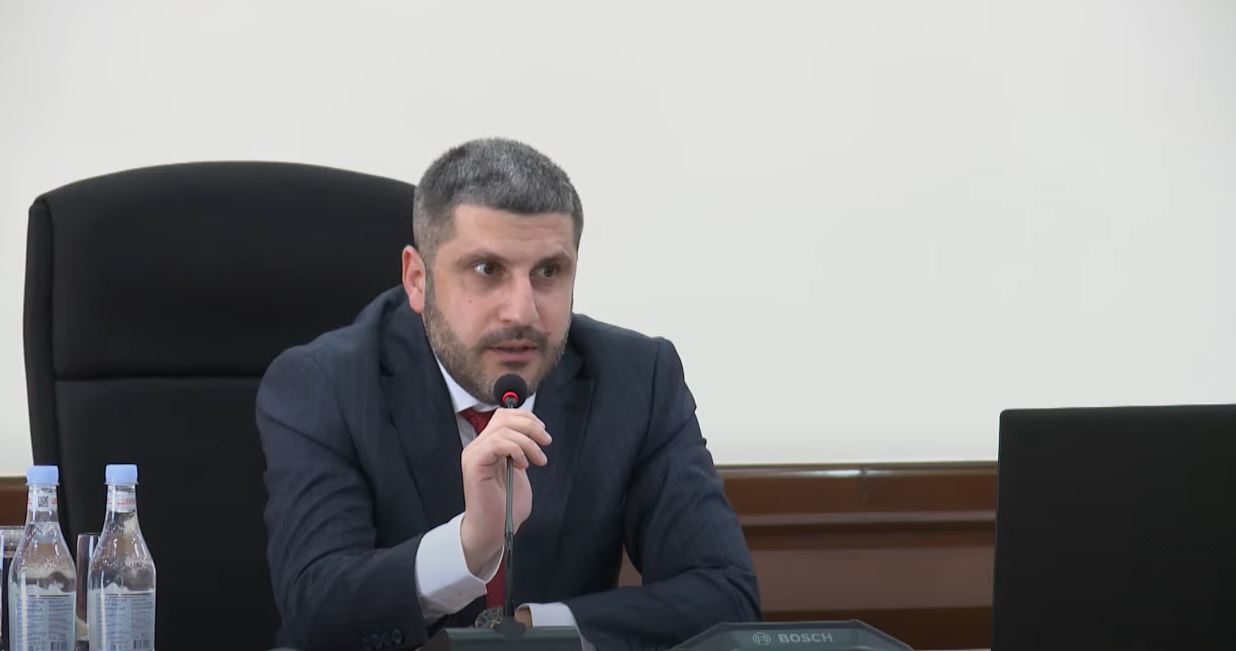 Արմեն Փամբուխչյանի պատասխանը Երիցյանի առաջարկին
